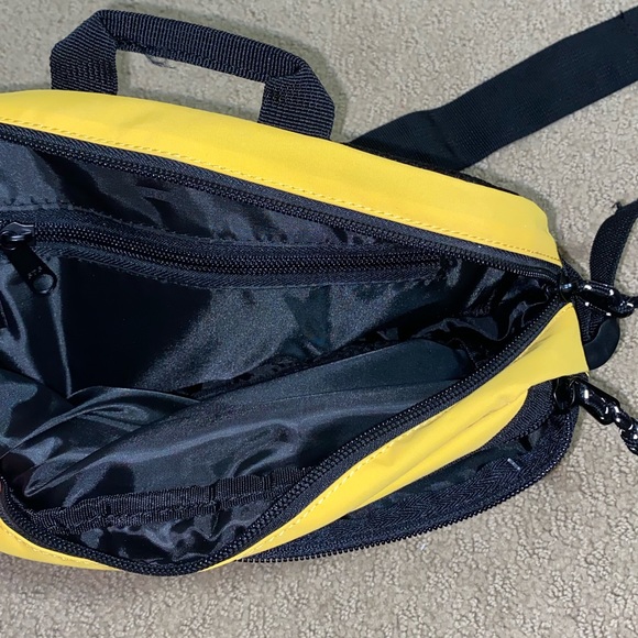 Obey Fanny Pack. Never been worn before perfect condition. - Picture 5 of 5